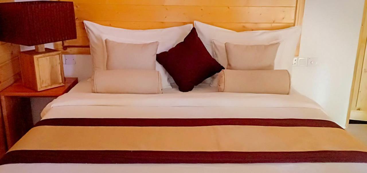 Отель Trinco Relax Hut Тринкомали Экстерьер фото