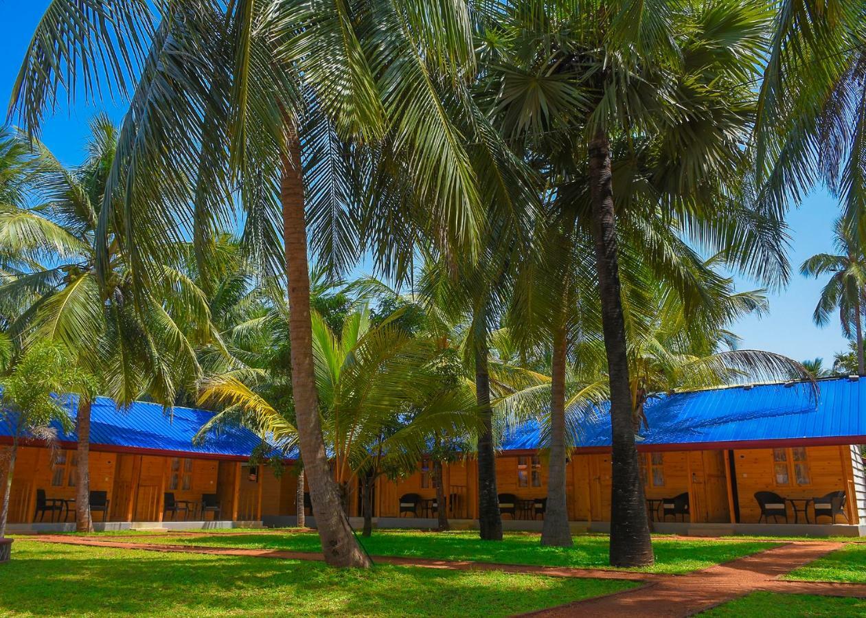 Отель Trinco Relax Hut Тринкомали Экстерьер фото